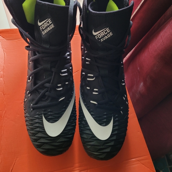 nike elite savage cleats